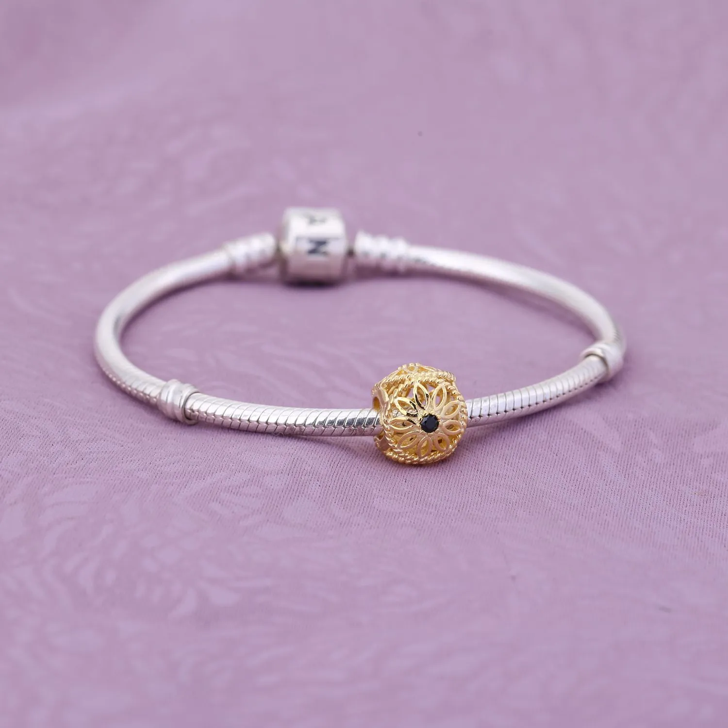 Pandora Vevd avlang blomst, charm - 750821SPB