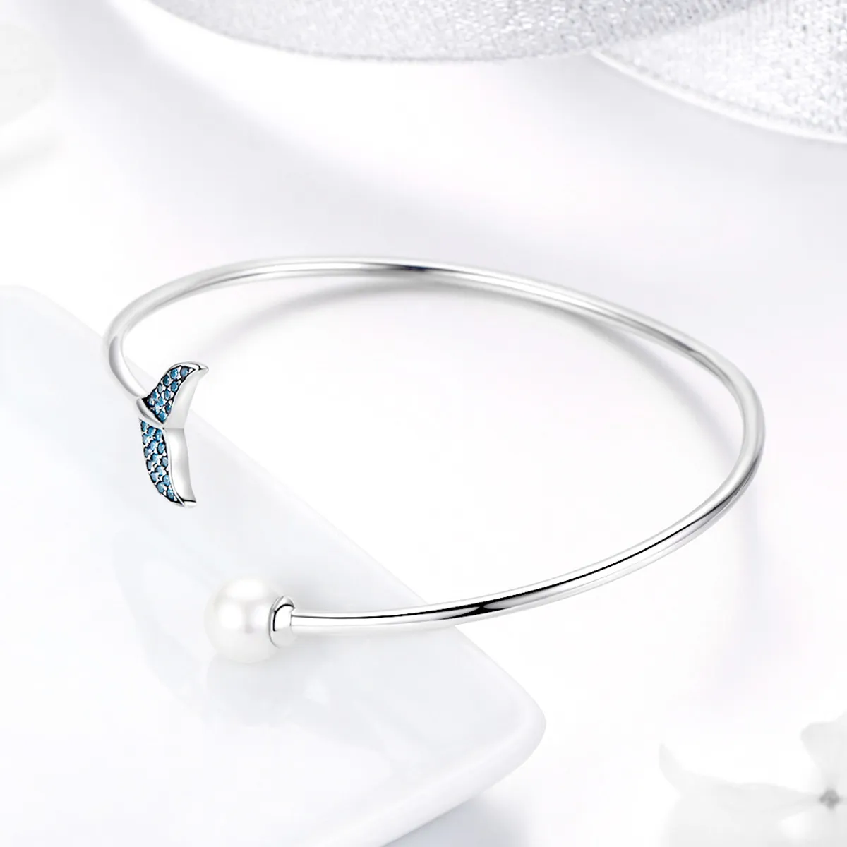 Pandora Style Silver Mermaid's Tear Open Bangle - SCB123