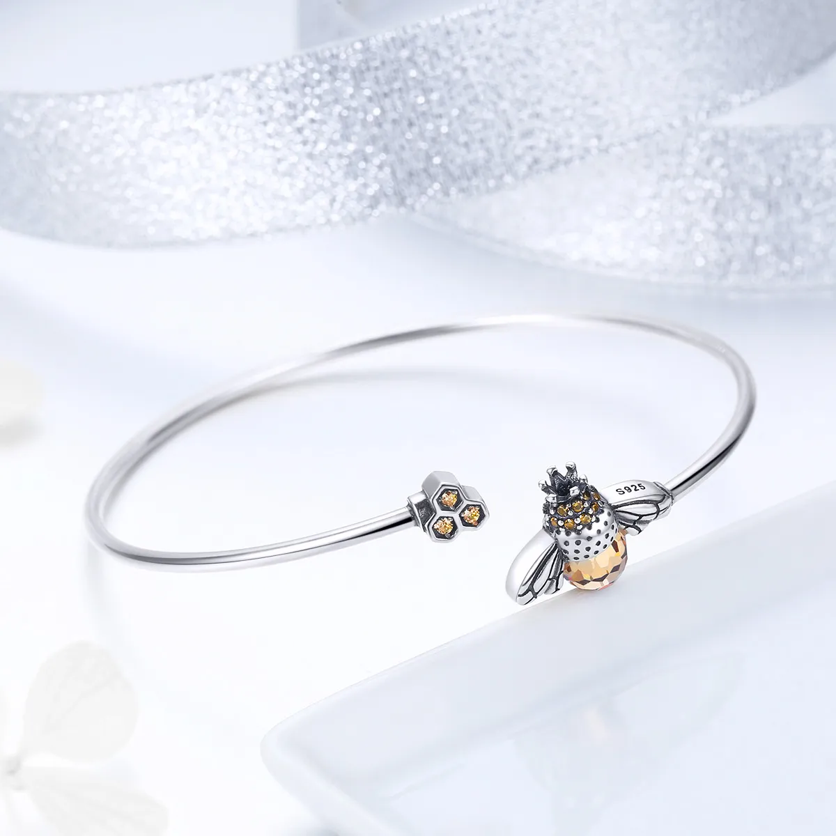 Pandora Style Silver Story of The Bee Open Bangle - SCB104