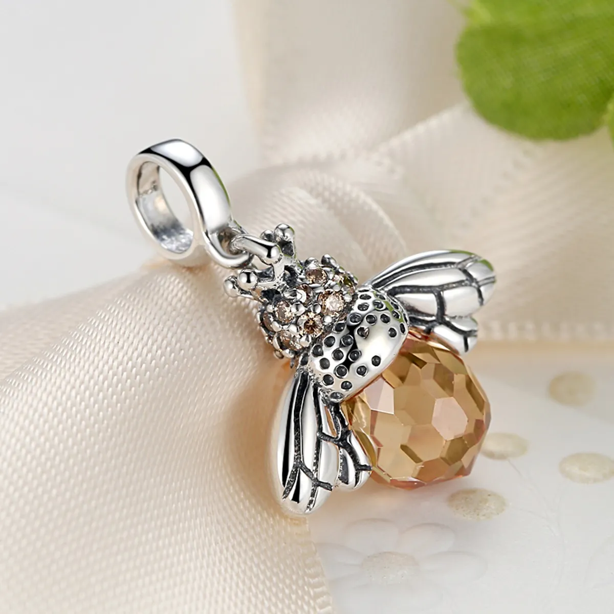 Pandora Style Silver Bee Dangle - SCC035