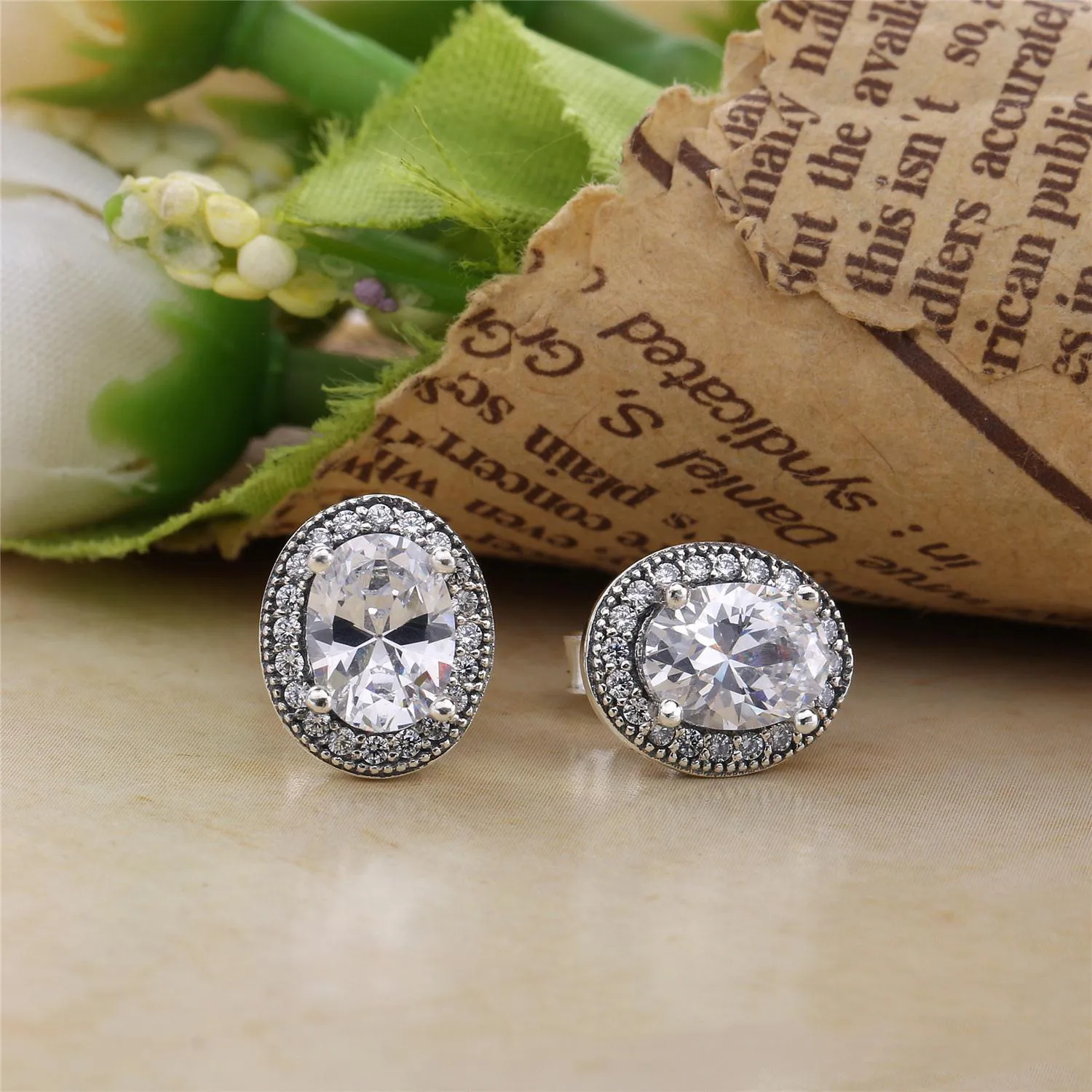 Pandora Silver stud earrings with clear cubic zirconia - 296247CZ