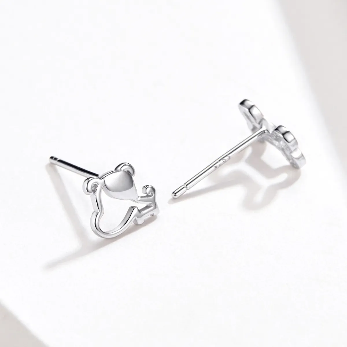 Pandora Style Sølv Openwork Paw Stud øredobber - SCE649