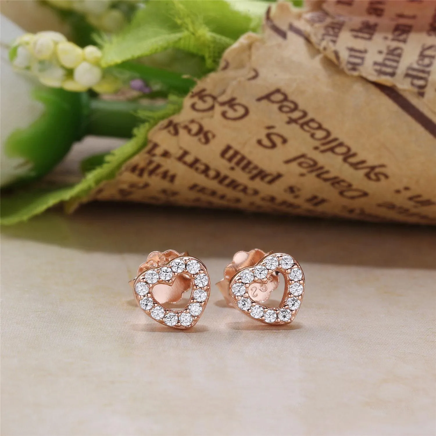 PANDORA Rose™ Captured Hearts with Clear CZ Stud Earrings - 280528CZ